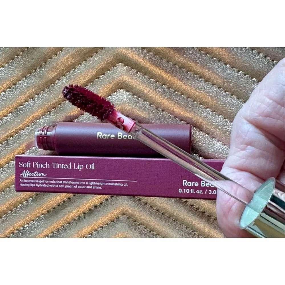 RARE BEAUTY - NWTIB Soft Pinch Tinted Lip Oil/